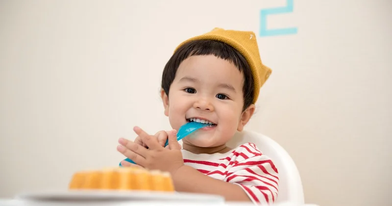 Liste concrète : les aliments à éviter avant deux ans, et pourquoi